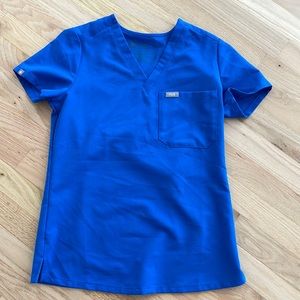 figs women’s caterina one pocket scrub top